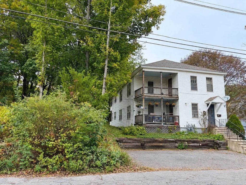 134 Simonds St #2, Fitchburg