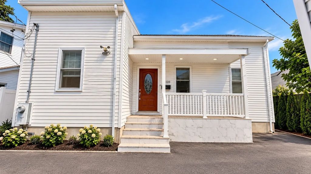 118-120 Charles St, Quincy