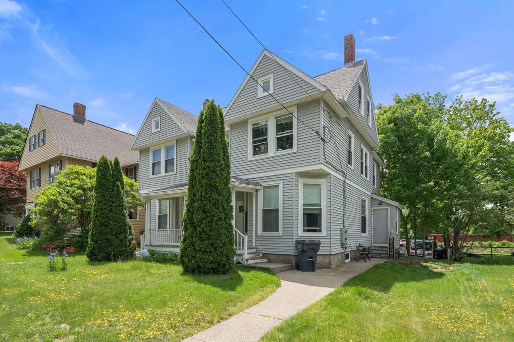 158 Main St, Upton