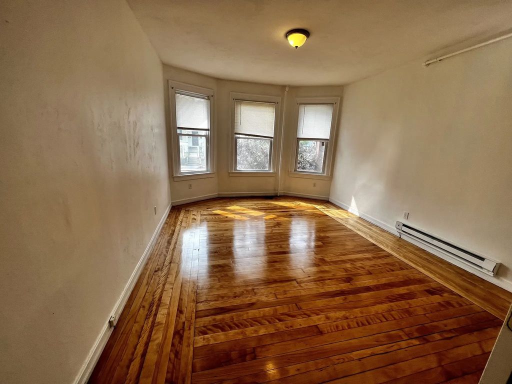 3-5 Woodbine St #1, Worcester