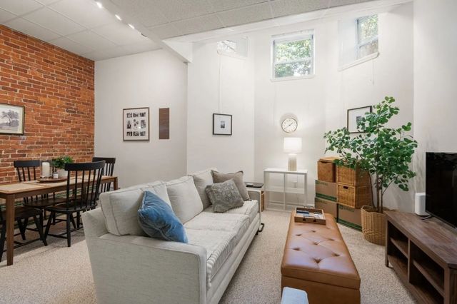 60 Marshal St #4, Brookline