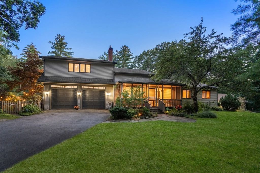 138 Sand Hill Rd, Groton
