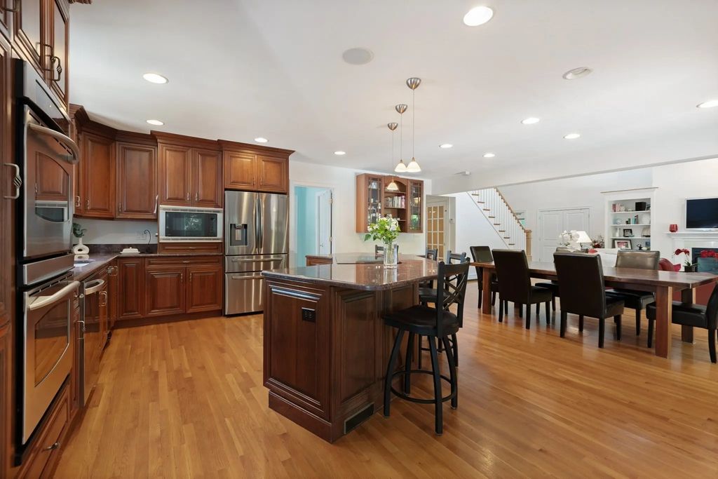 57 Mckenna Ridge Dr, Falmouth