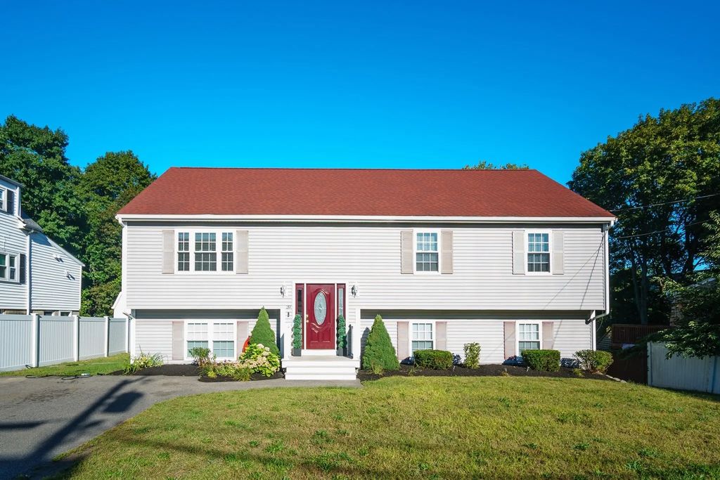 39 Mulberry St, Brockton