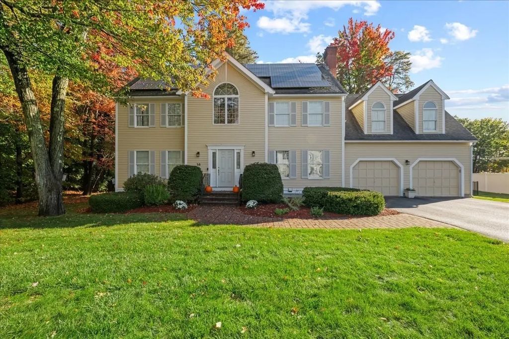 38 Hemlock Dr, Northborough