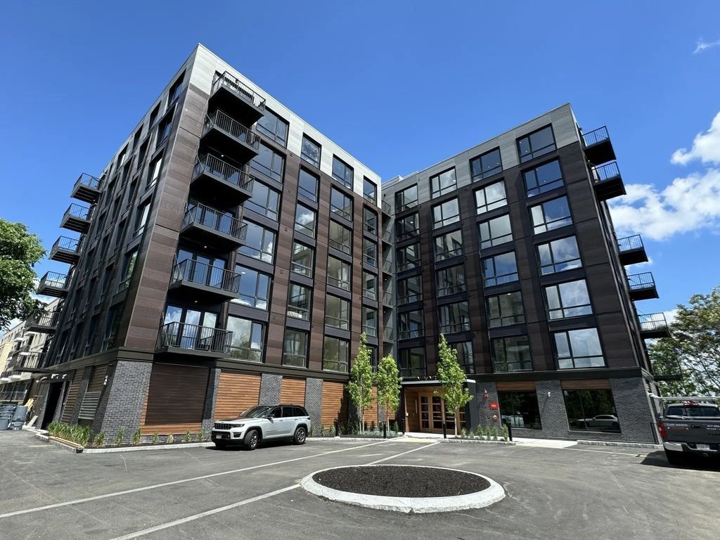 1 Nevins #605, Boston