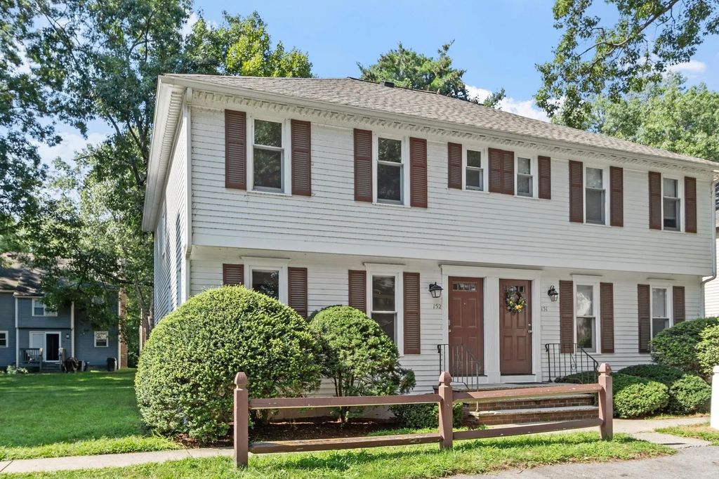 152 Wellman Ave. #152, Chelmsford