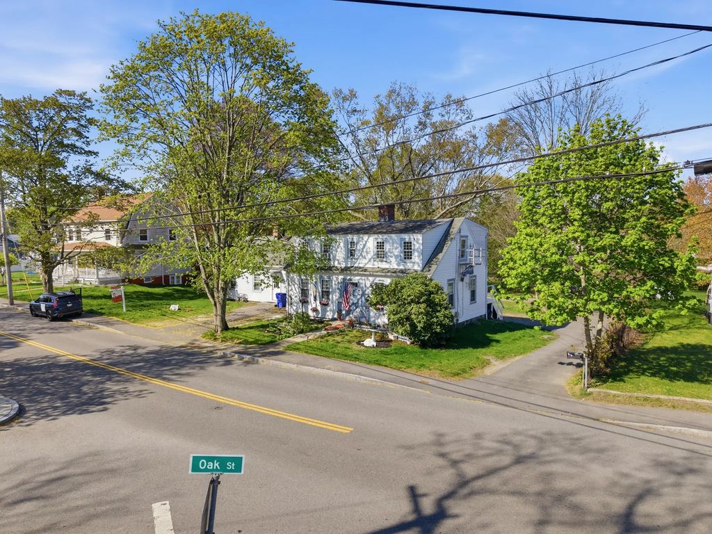196 Highland St #3, Taunton