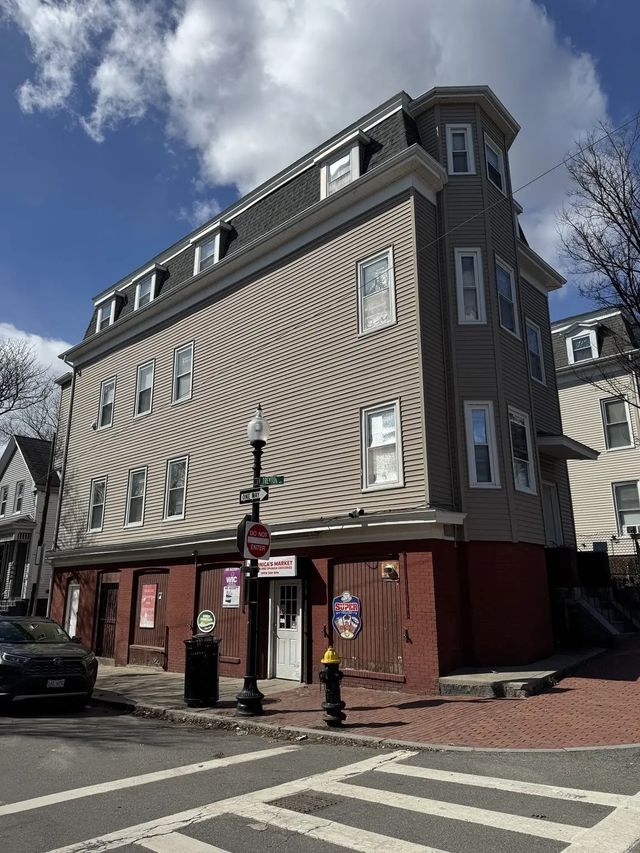 75 Putnam Street, Boston