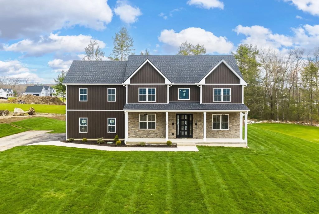44 Balsam Hill, Ludlow
