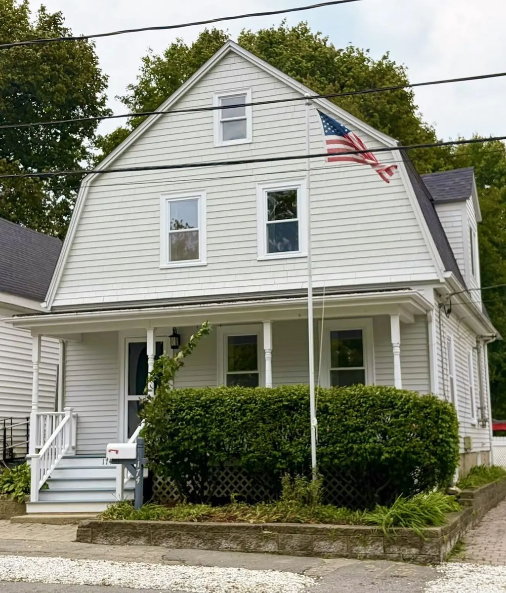 174 Center Avenue, Middleboro