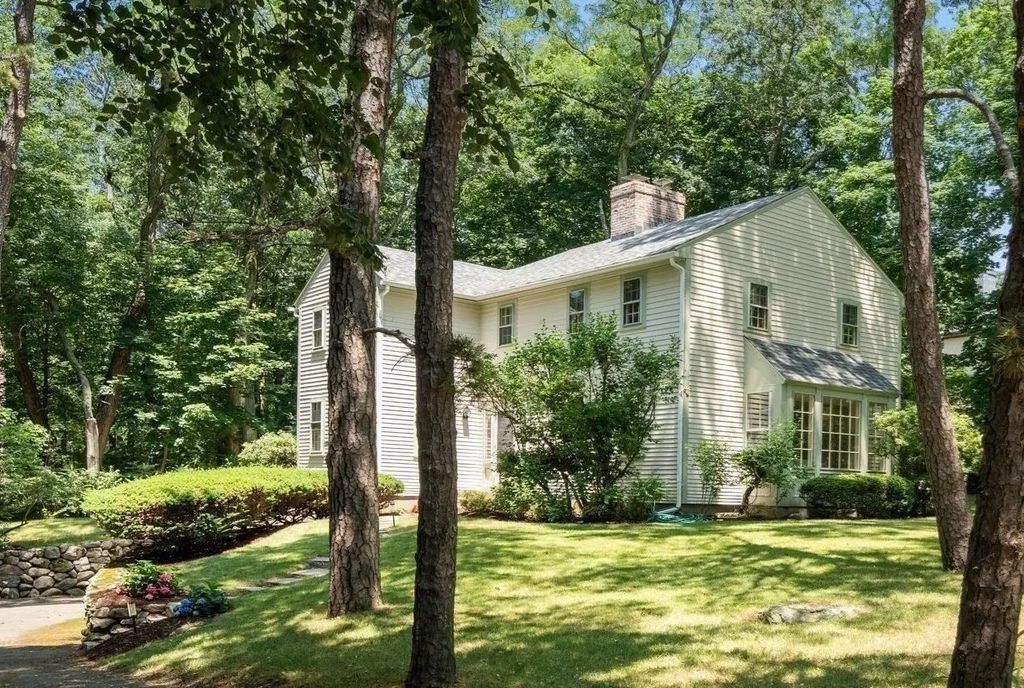 41 Locust Ave, Lexington