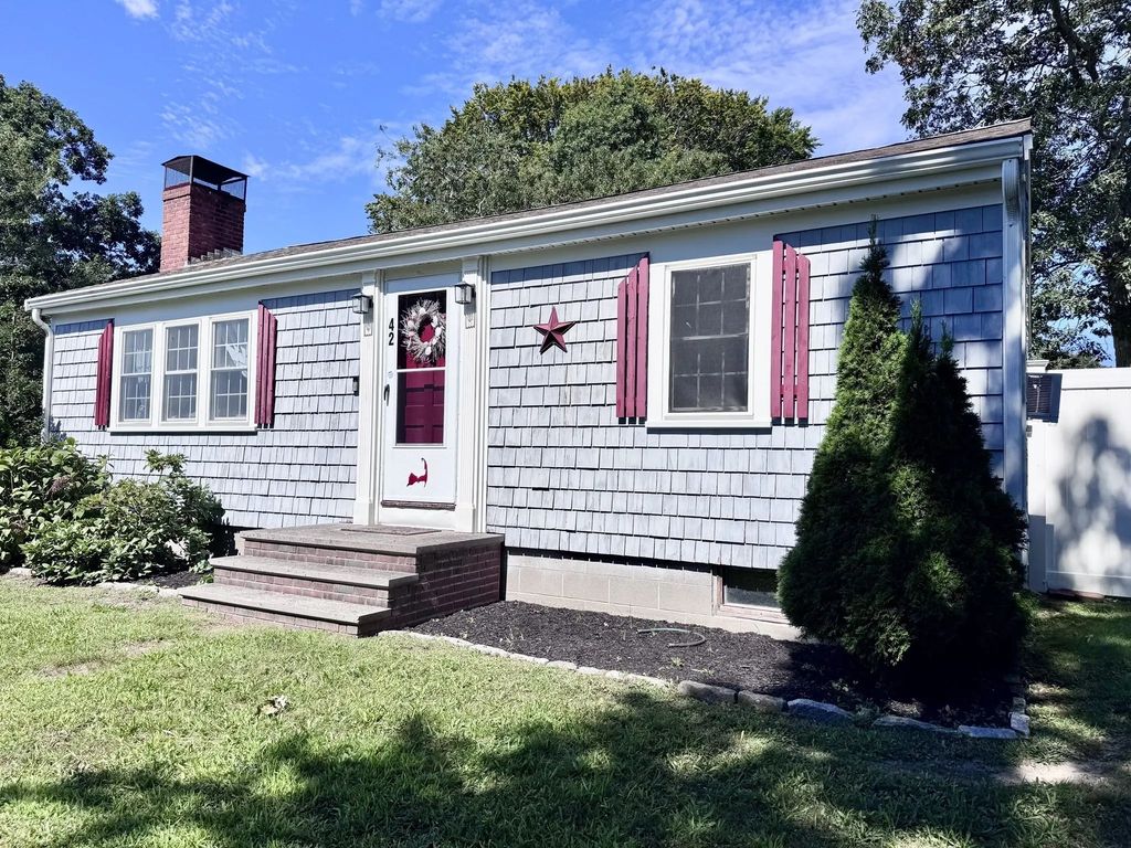 42 Vineyard Ave, Barnstable