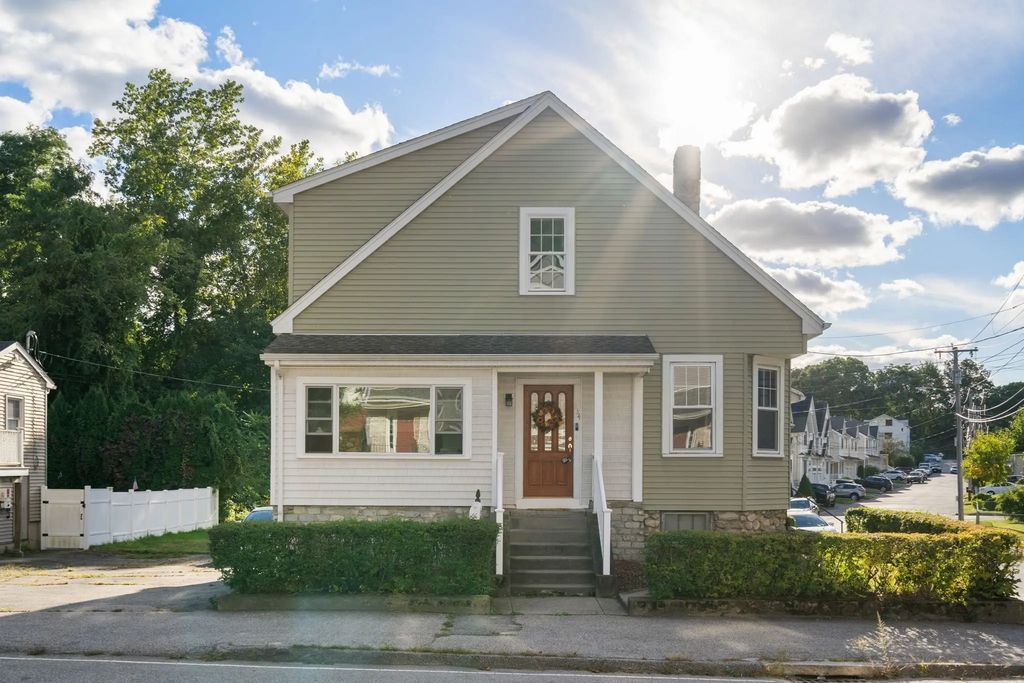 134 Commonwealth Ave, Worcester