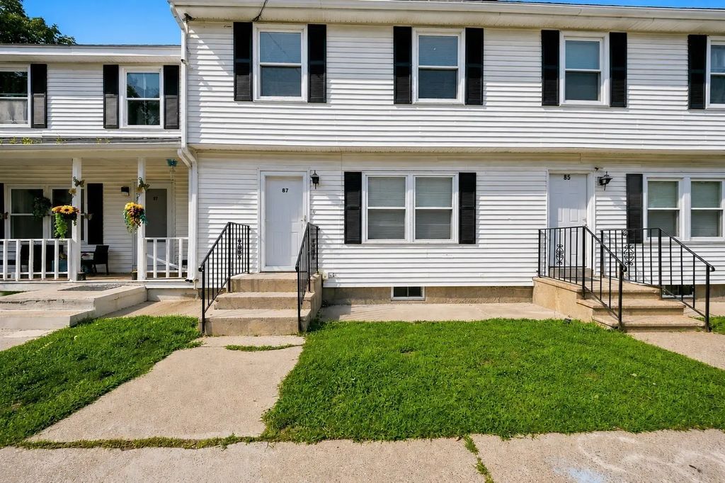 87 Beacon Ave #2, Lawrence