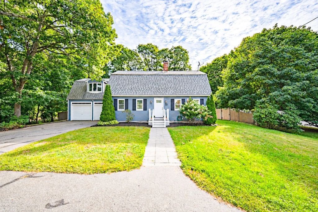 451 County Rd, Bourne