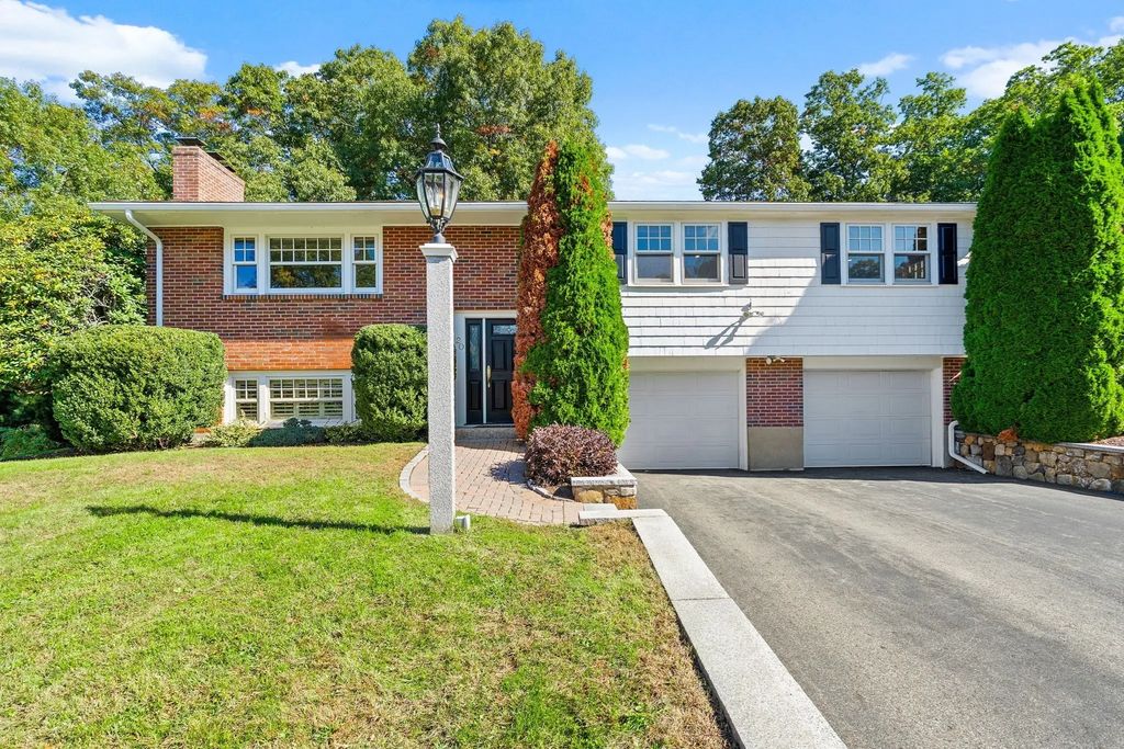 20 Woodchester Cir, Waltham