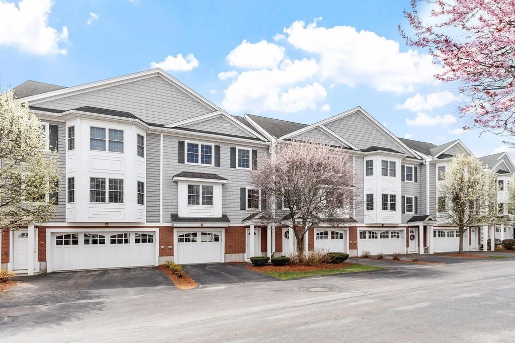 1975 Middlesex St #33, Lowell