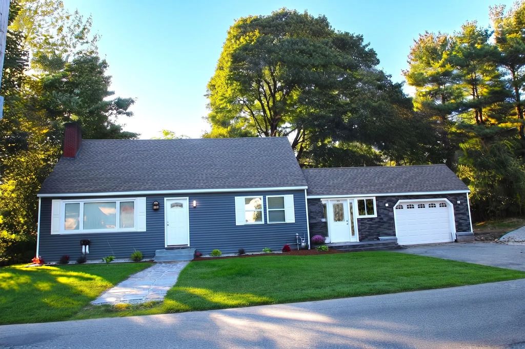 188 Oak St, Methuen