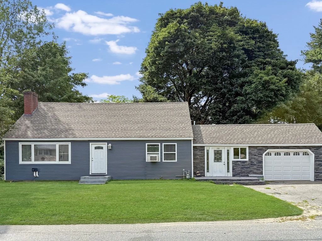 188 Oak St, Methuen
