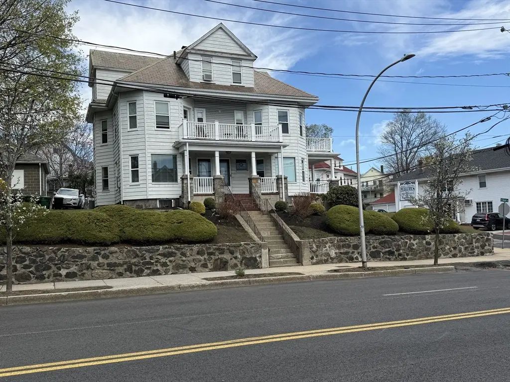 548-550 Mount Auburn St, Watertown