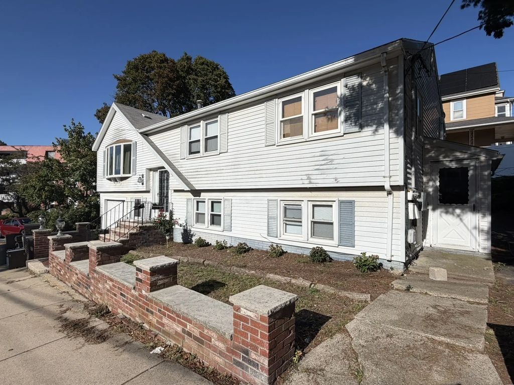 117 Pierce St #1, Malden