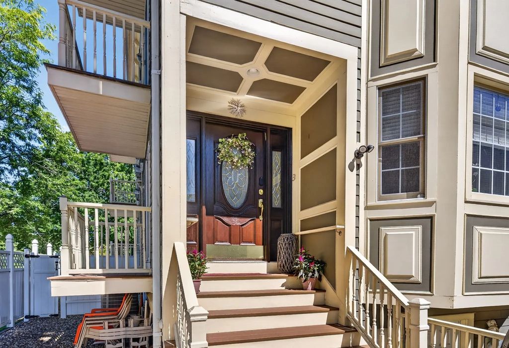 1328 Broadway #3, Somerville