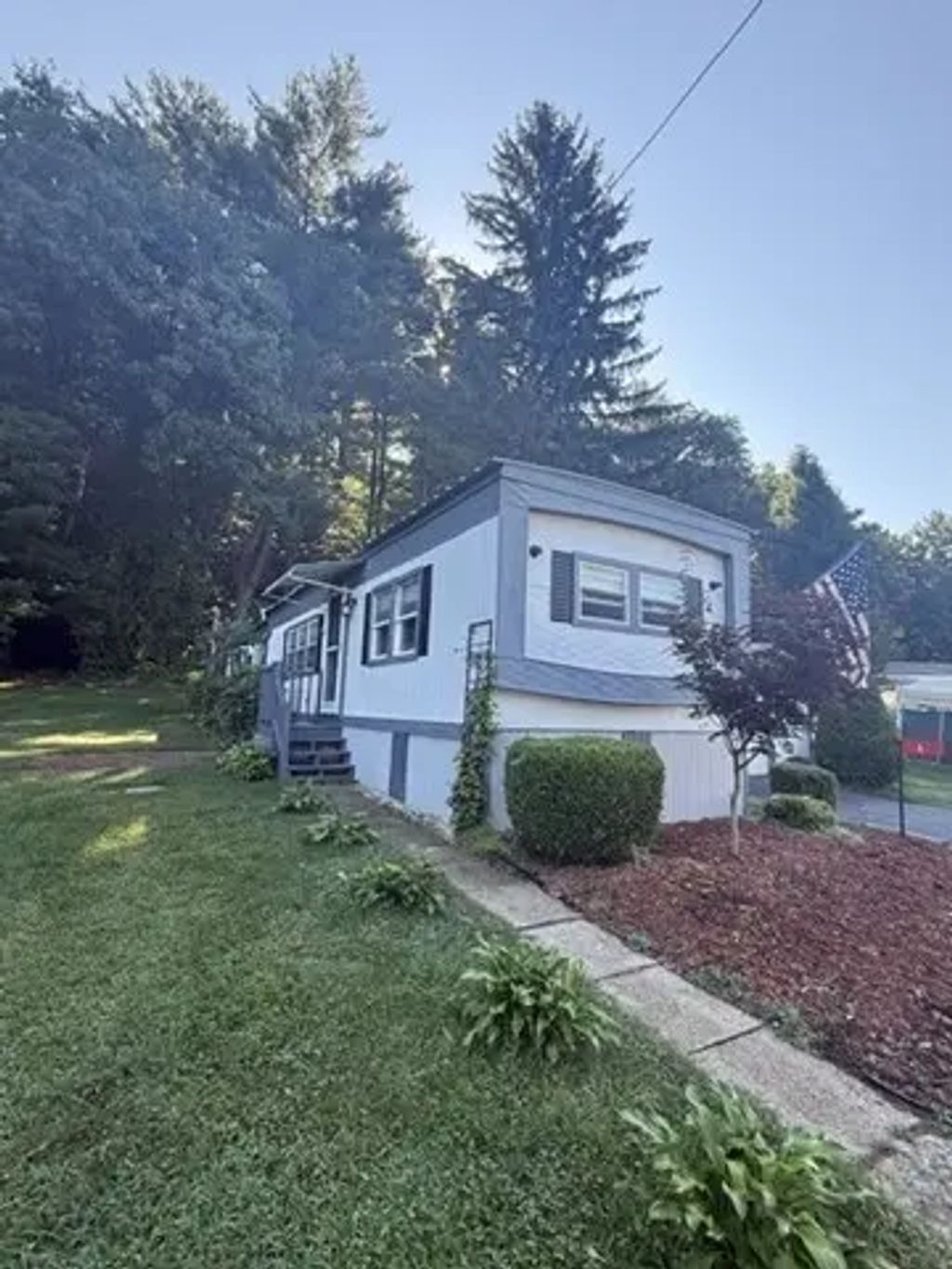 6 Willow Circle, Brimfield