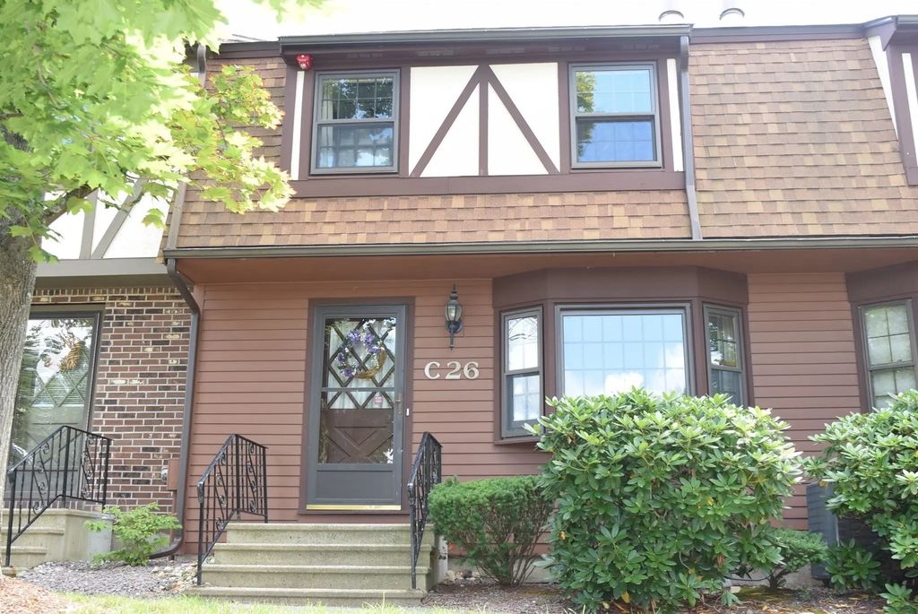 C26 Scotty Hollow Dr #c26, Chelmsford
