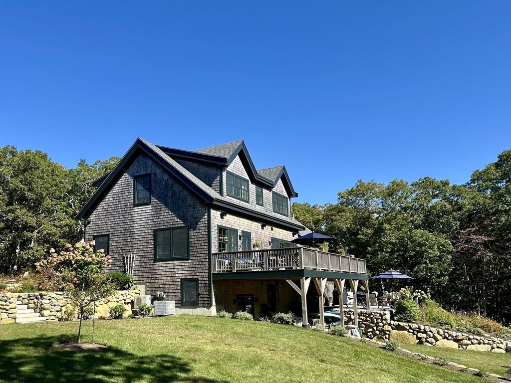 96 Hammett Ln, Chilmark