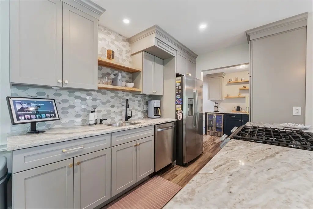 36 N Stone Mill Dr #1224, Dedham