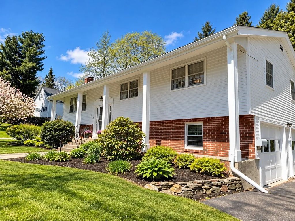 1 Cutler Rd, Paxton