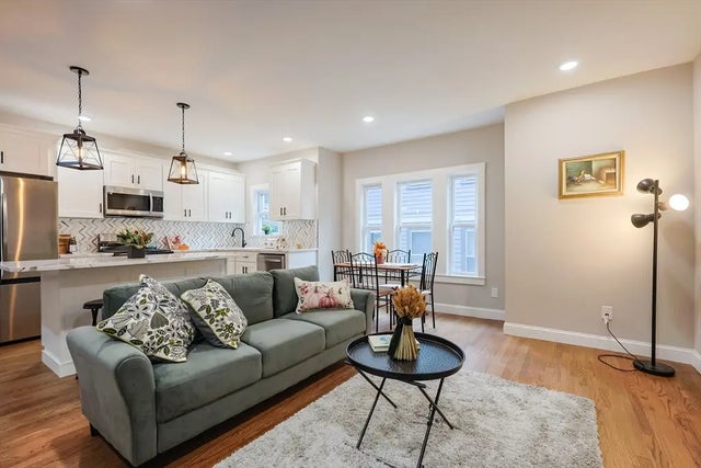 11 Watson St #1, Somerville