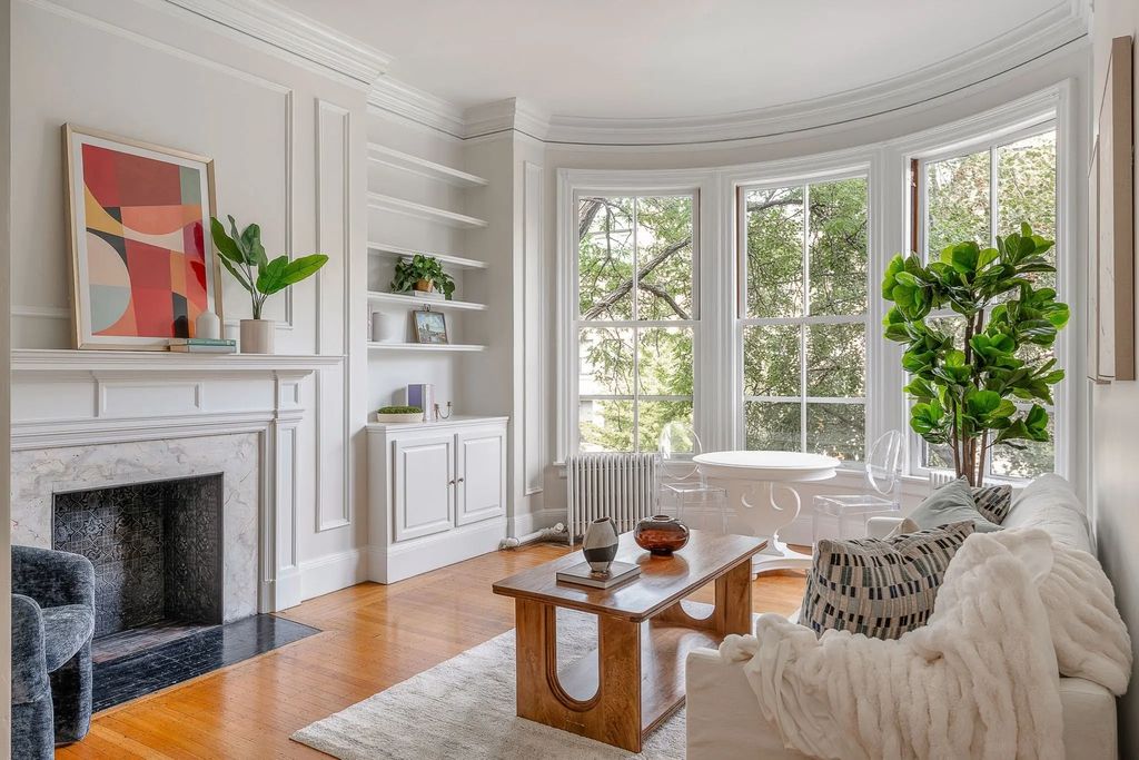 411 Beacon St #5, Boston