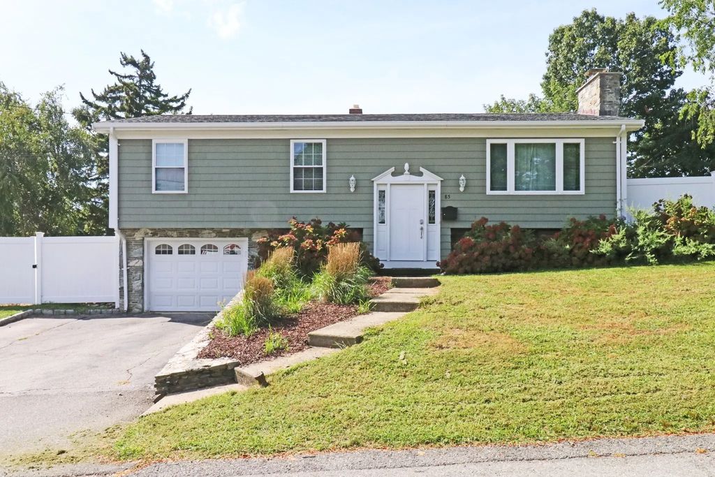 85 Forsyth Ave, Somerset