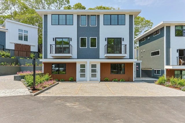 50 Nelson Ave #6, Provincetown