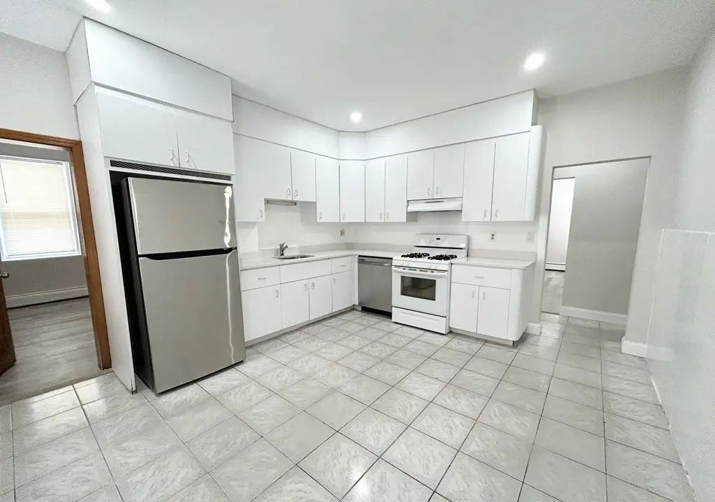 165 Gove St. ##3, Boston