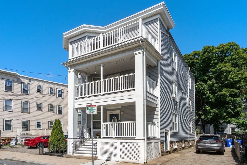 93 Easton Street #3, Boston
