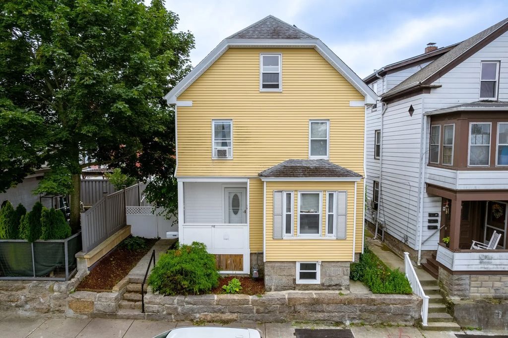 118 Parker St, New Bedford