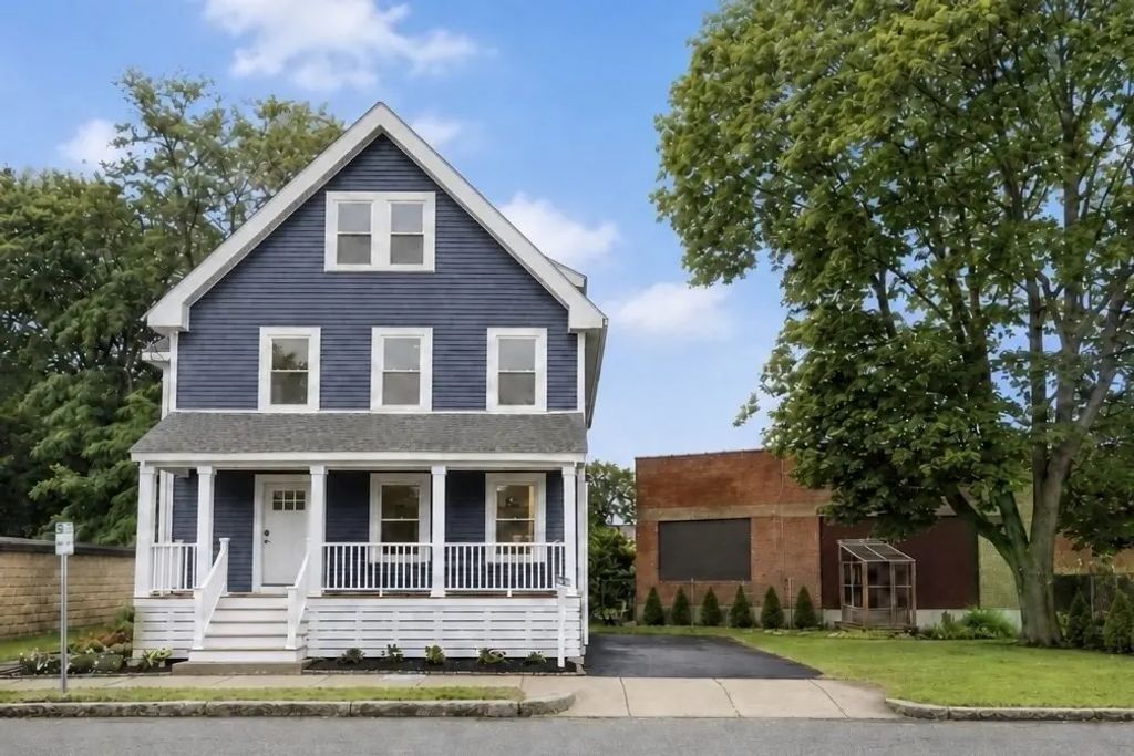 80 Dell Ave, Melrose