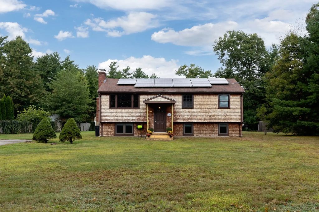 23 Cranberry Circle, Carver
