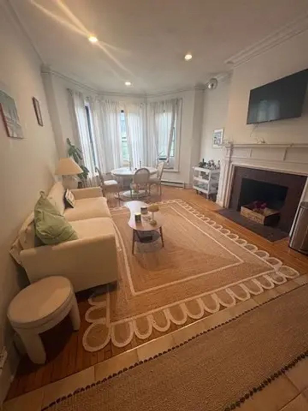 355 Marlborough St #6, Boston