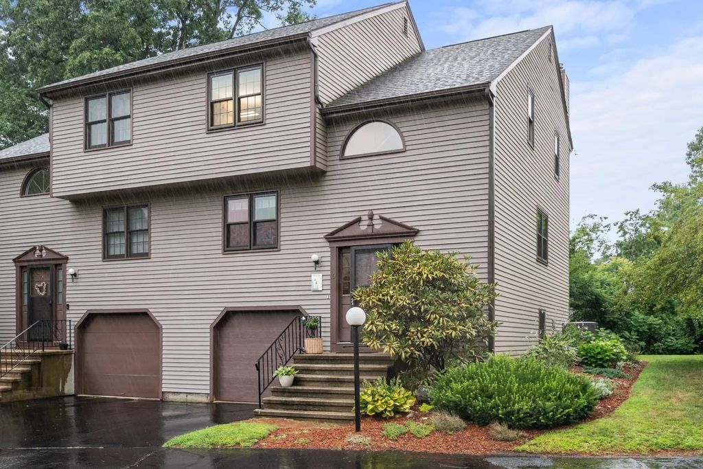 6 Deerfield Court #6, Grafton