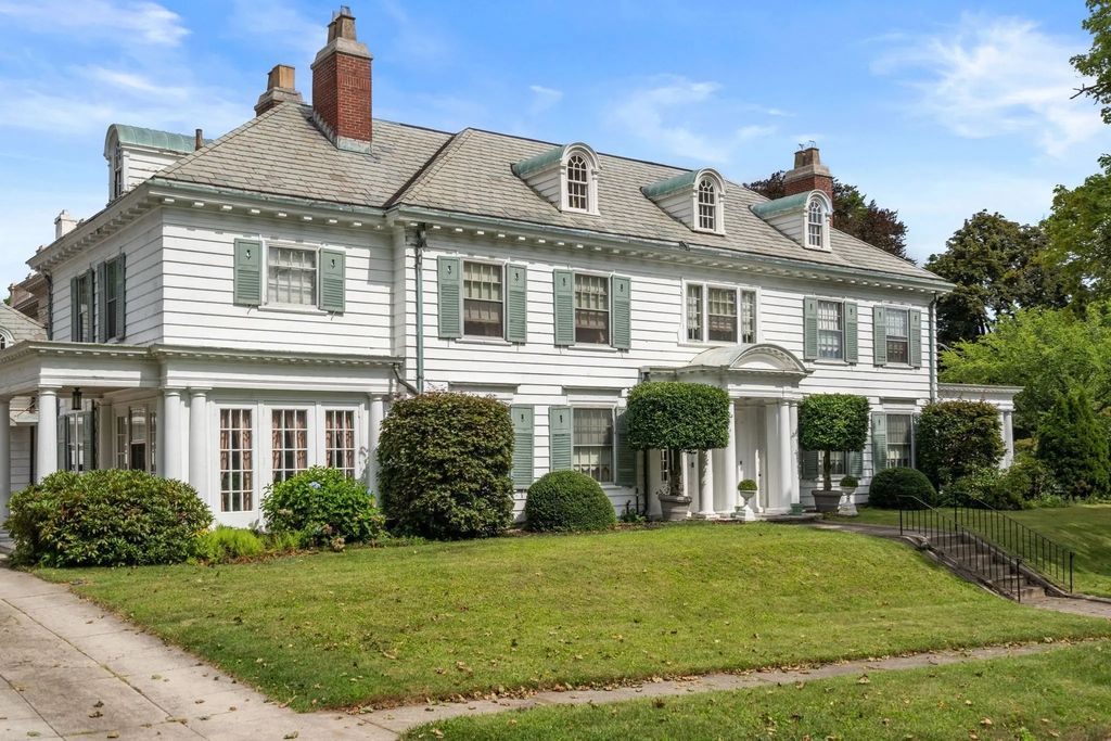 2 Military Rd, Worcester