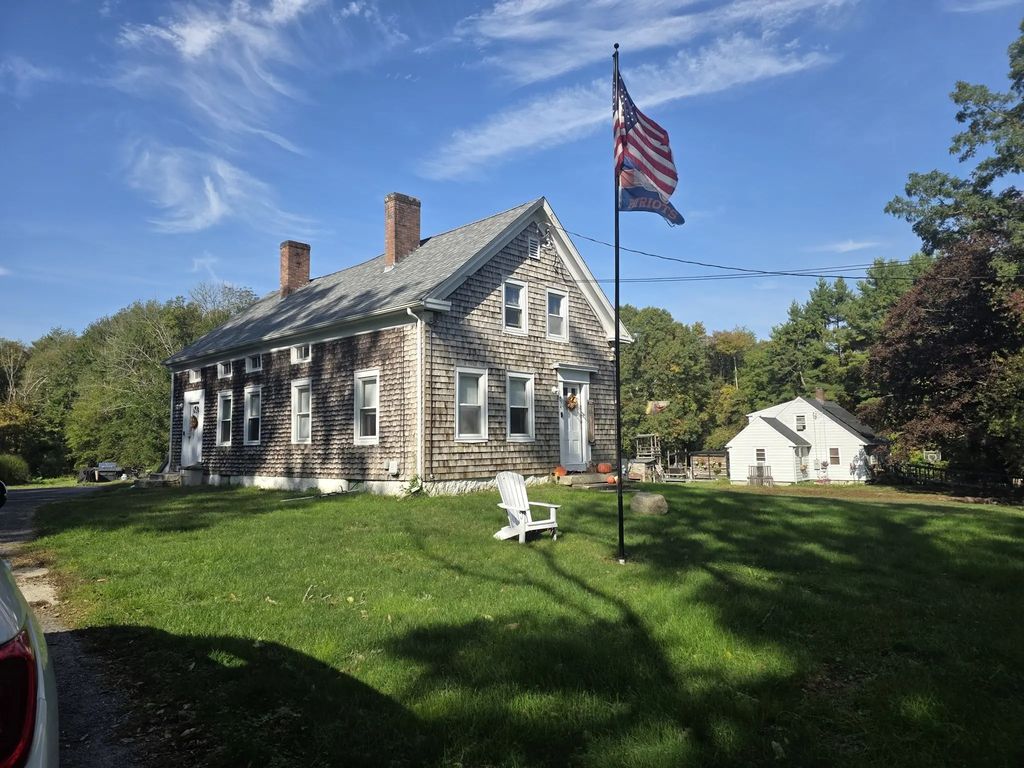 434 Hixville Rd, Dartmouth