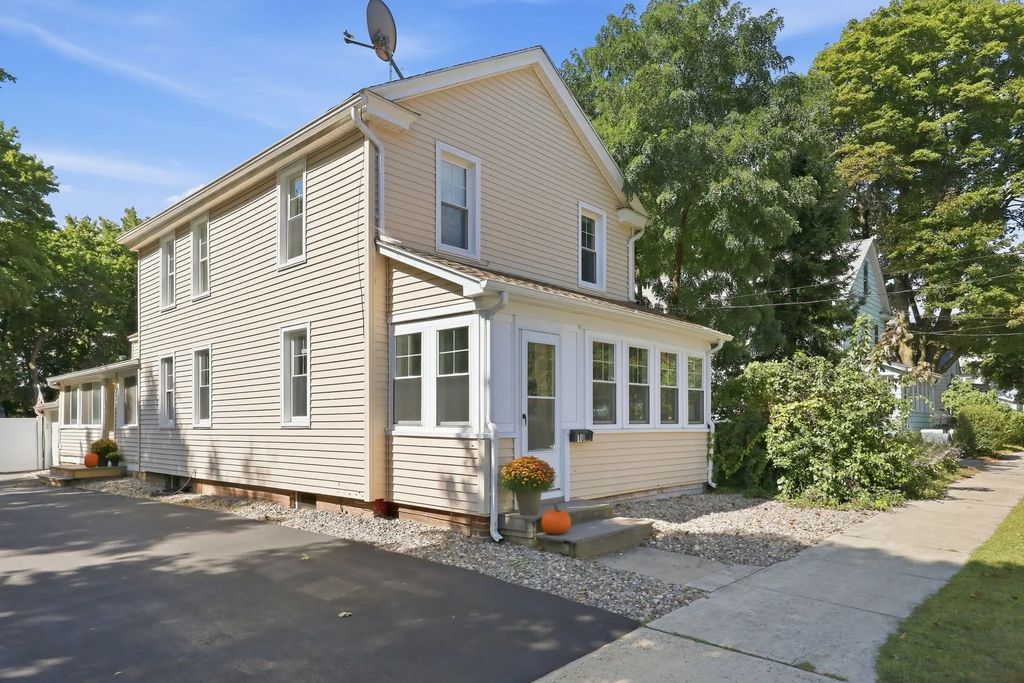 10 Canal St, South Hadley