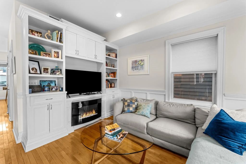 16 Emerson St #1, Boston
