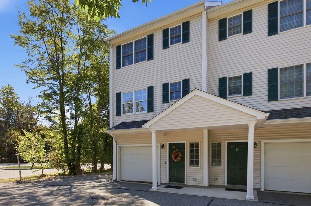 252 Albion St #24, Wakefield