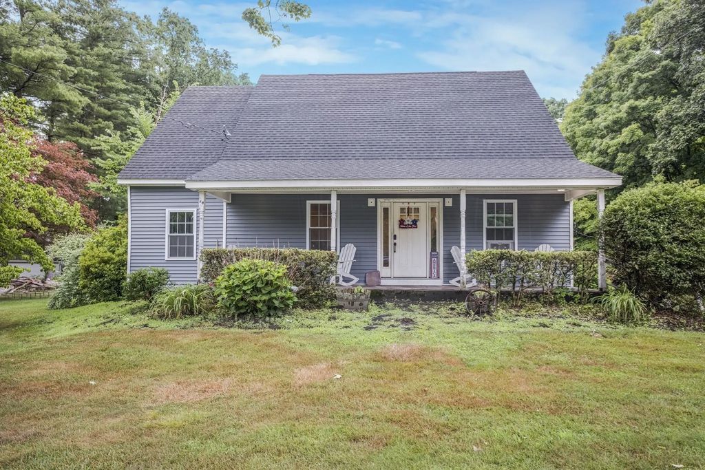475 Somers, East Longmeadow