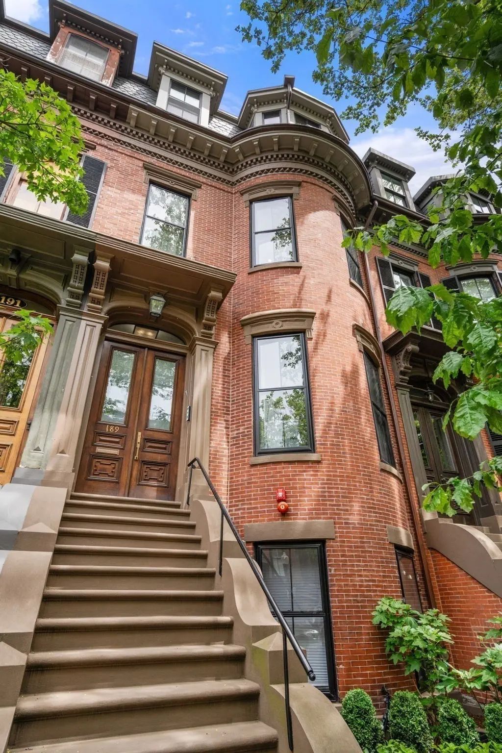 189 W Brookline St, Boston